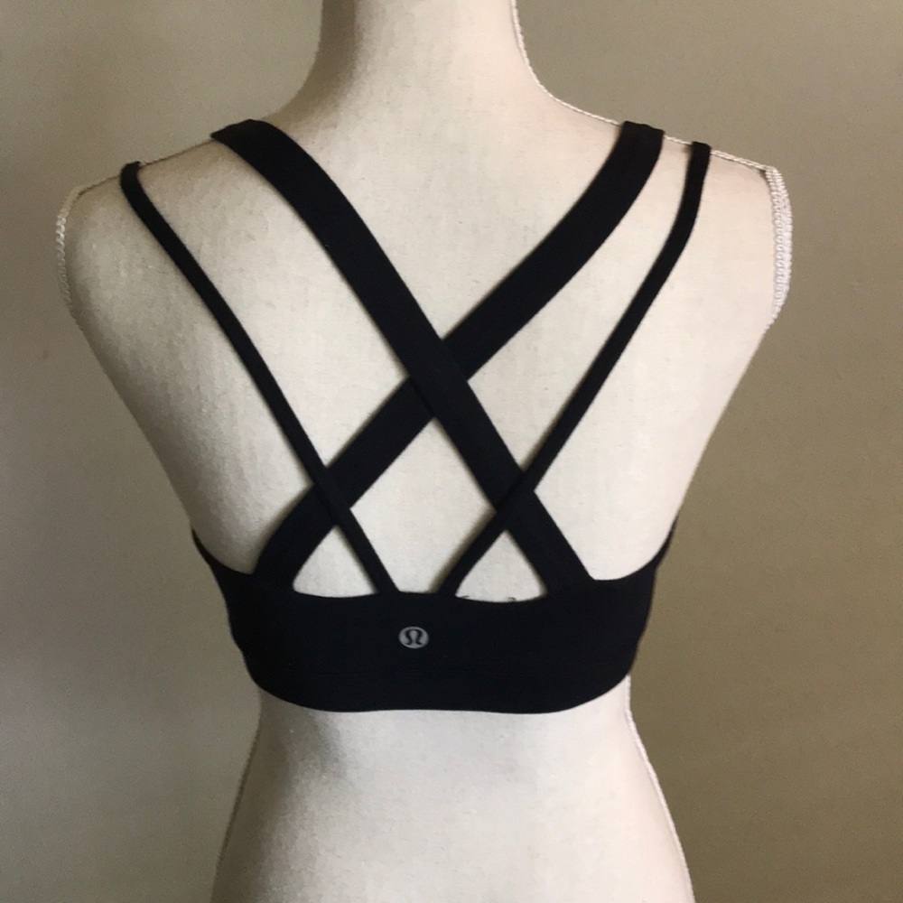 Lululemon black scrappy sports bra 8